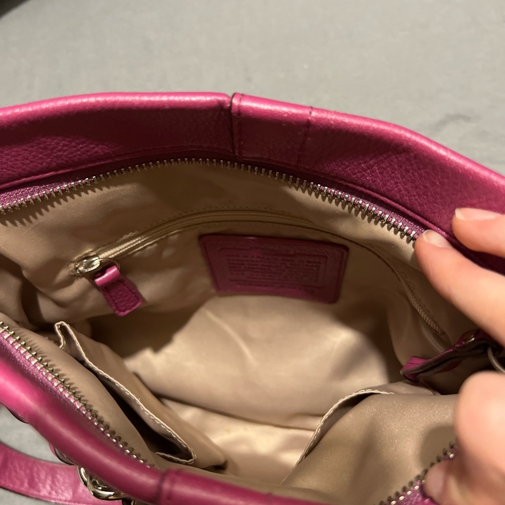 Raspberry Coach Bag - Picture 2 of 2